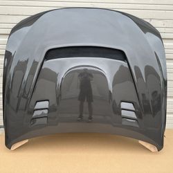 2014 - 2018 BMW M3 F80 2014 - 2020 M4 F82 F83 VIS Racing XTS Style Carbon Fiber Vented Hood