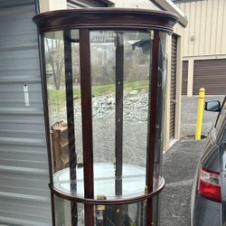 Lighted Glass Display Cabinet / Curio Cabinet - Home Meridian