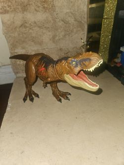T-Rex  dinosaur Jurassic World Camp 