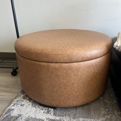 Round storage ottoman