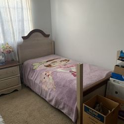 Girls Bedroom Set
