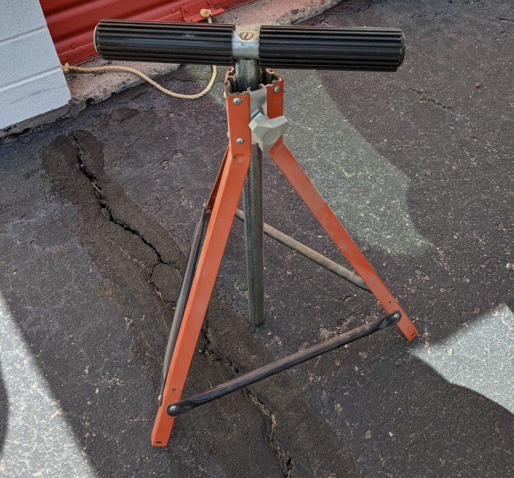 Table Saw Receiver/Roller Tripod 
