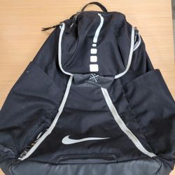Nike Elite Quad Zip Backpack
