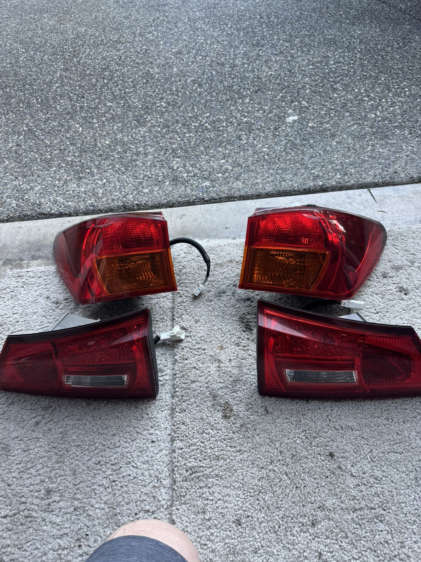 06-13 LEXUS IS250 IS350 OEM tail lights