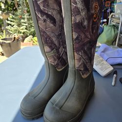 Woman's Rubber Boots Size 7
