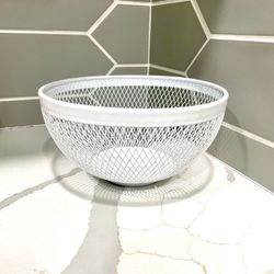 White Fruit Basket Metal Mesh Bowl