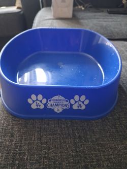 Dodgers  food plate for dogs
