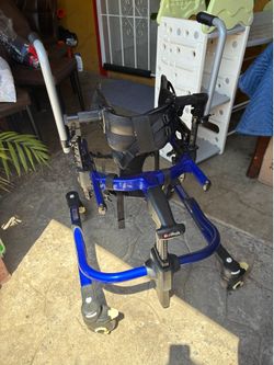 Rifton Dynamic PACER Gait Trainer is in good condition