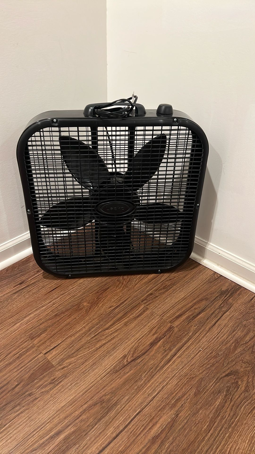 Floor Fan. Gently Used.