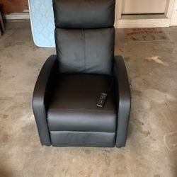 Vibrating Recliner Chair