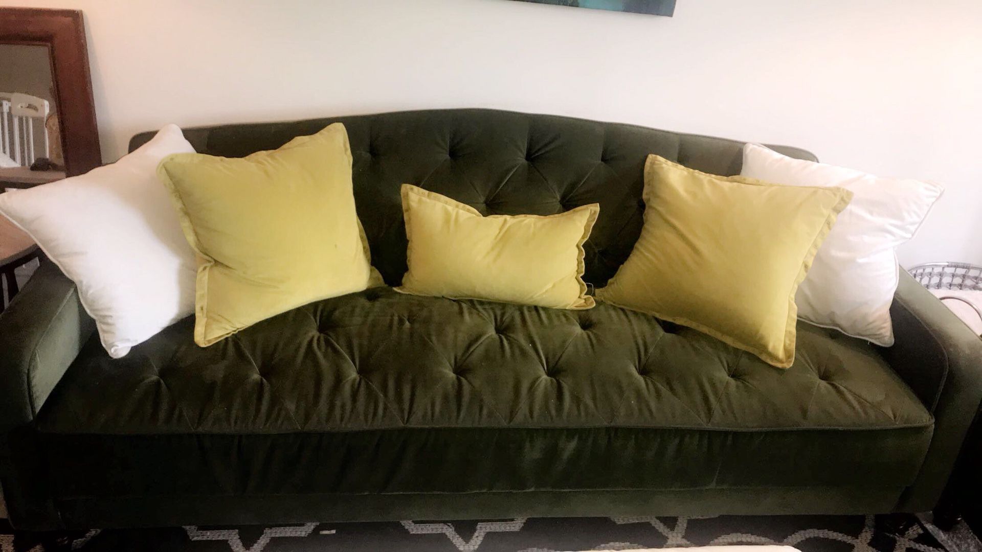 Green tufted couche great condition