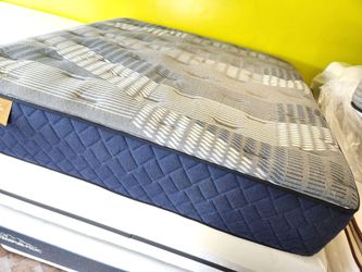 Mattress and box spring king size