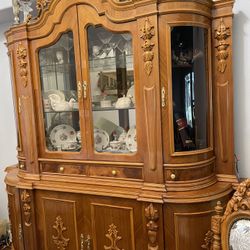 China cabinet with hutch 