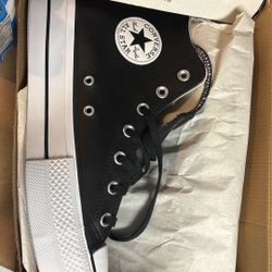 Women’s Size 10 Converse
