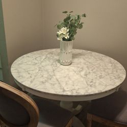 Table With Chairs 125