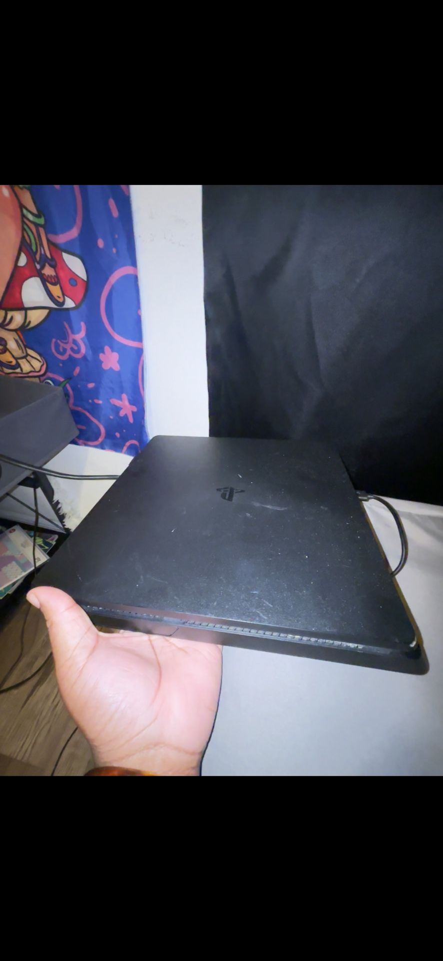 Ps4 With Controller & Hdmi Cord