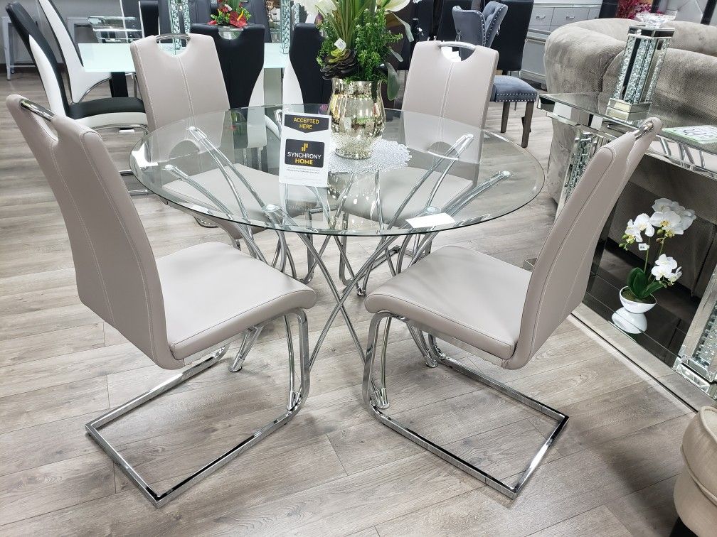 Very nice and elegant dining set 5pc. Financing available with ZERO down and ZERO interest rates