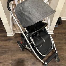 UPPAbaby-Cruz-V2-With-Accessories 