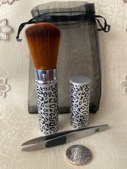 Leopard Print Retractable Makeup Brush and Tweezer Set