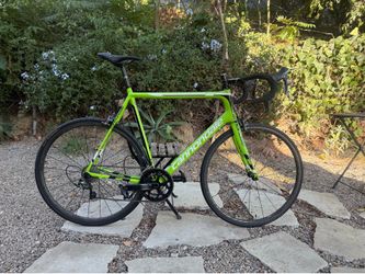 Cannondale SuperSix EVO Carbon Road Bike • 60cm • Ultegra • Mavic Carbon Wheels