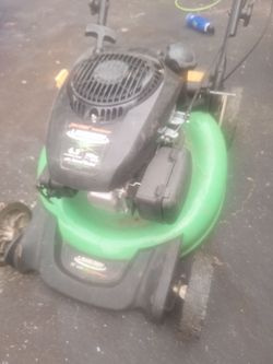 Lawnboy 21" deck self-propelled 149cc with smartchoke