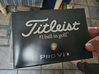 Titlest PRO V1 Golf Balls (7 dozen)