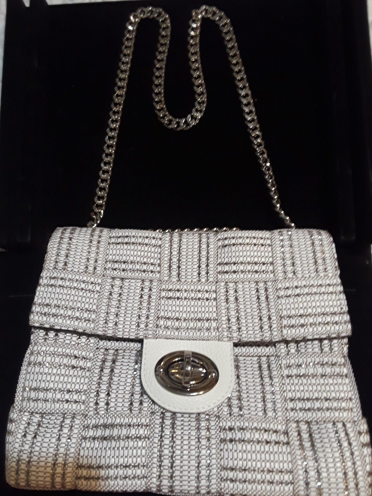 Alma Tonutti silver white purse. Like new. for Sale in Modesto, CA - OfferUp