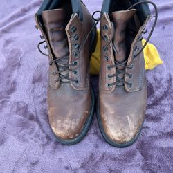 Red wing work boots size 11