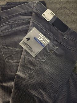 Men Brax pants, W42-L34