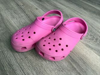 Like new pink crocs