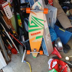 Recon Skateboard Like New