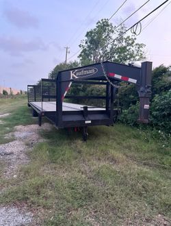 Gooseneck Trailer negotiable price