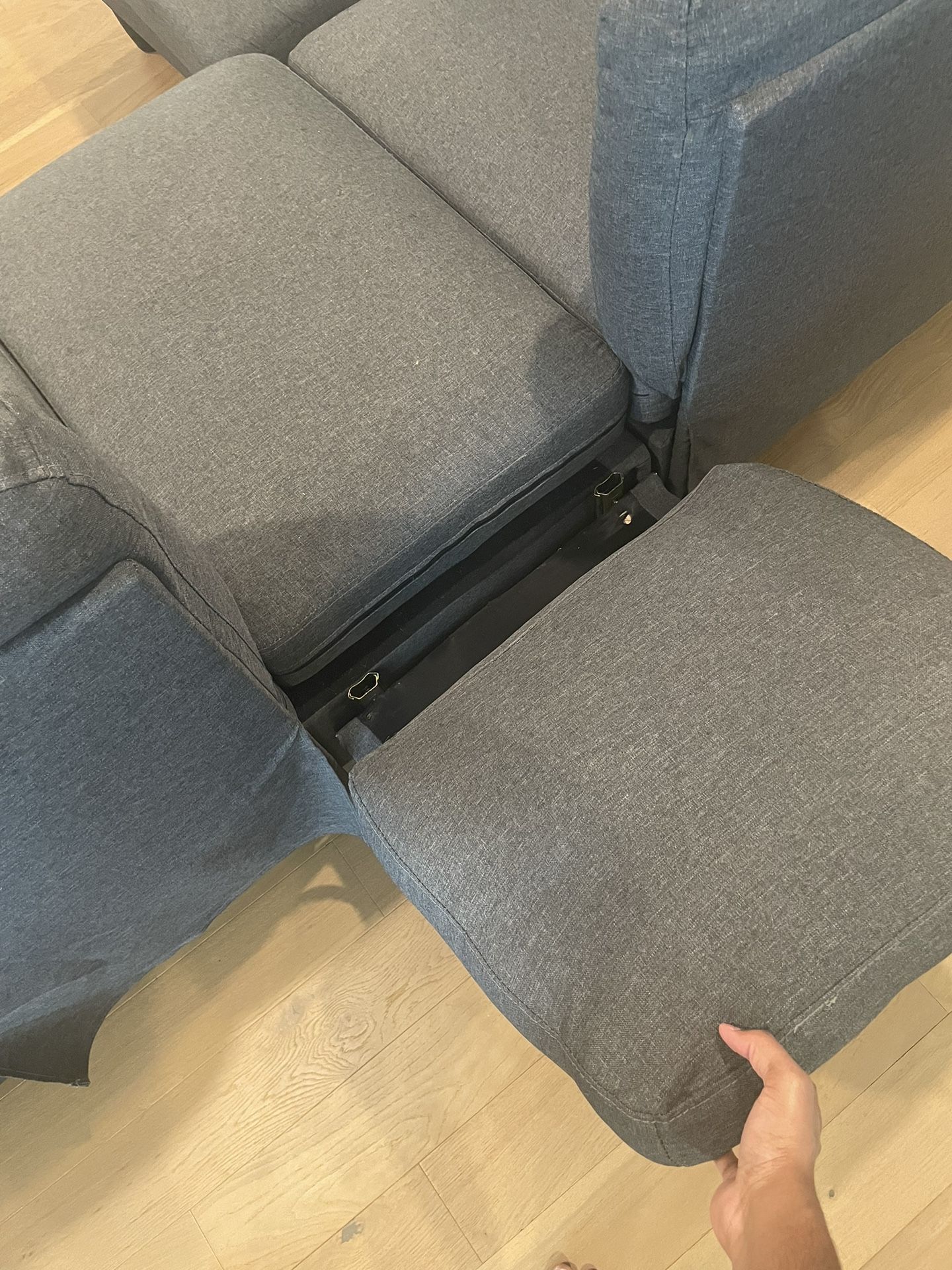 Sectional Couch - Needs One Backrest To Be Fixed