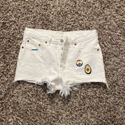 Levi’s Shorts Womens 28