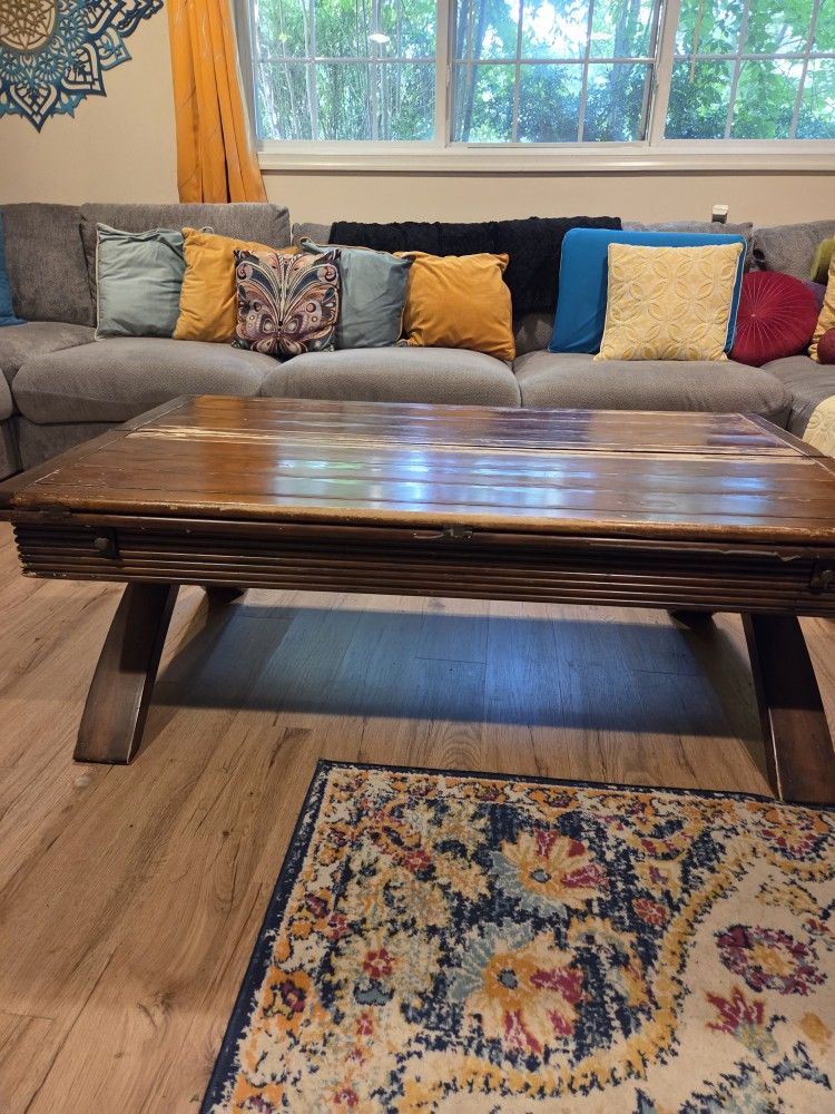 Drop-leaf Coffee Table. FREE!!!