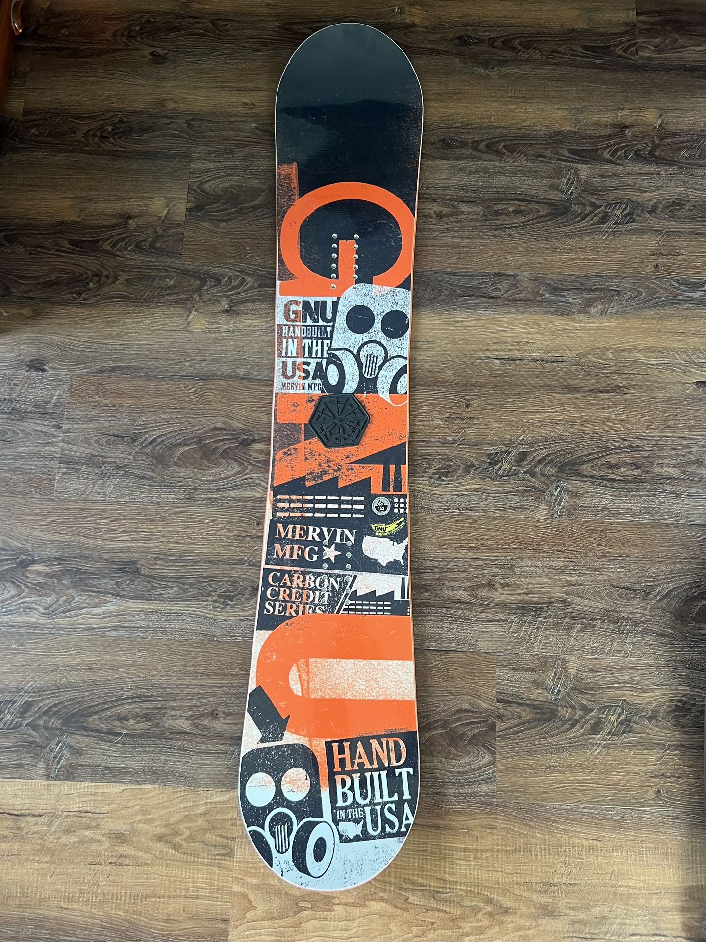 GNU Carbon Credit Series BTX Blem Snowboard 153cm