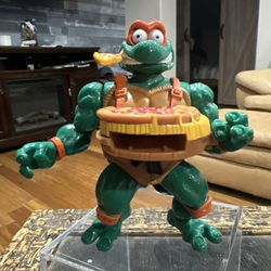 2022 TMNT Pizza Tossin' Mike Michelangelo  Figure Teenage Mutant Ninja Turtles 
