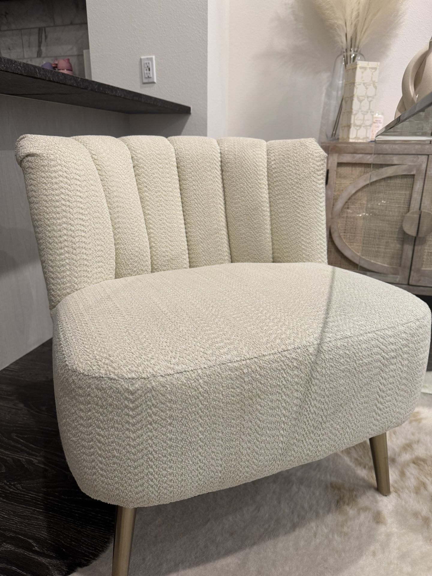 Living Spaces - Accent Chair