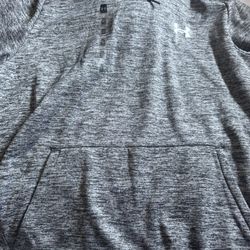 Got This Under Armour Sweater Size XL It’s New Has The Tag $50