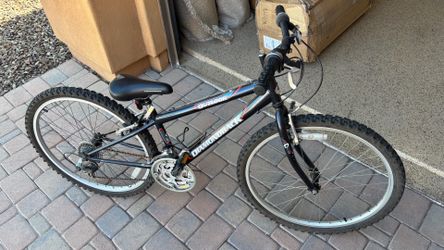 Diamondback Outlook Mountain Bike