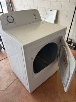 AMANA ELECTRIC CLOTHES DRYER