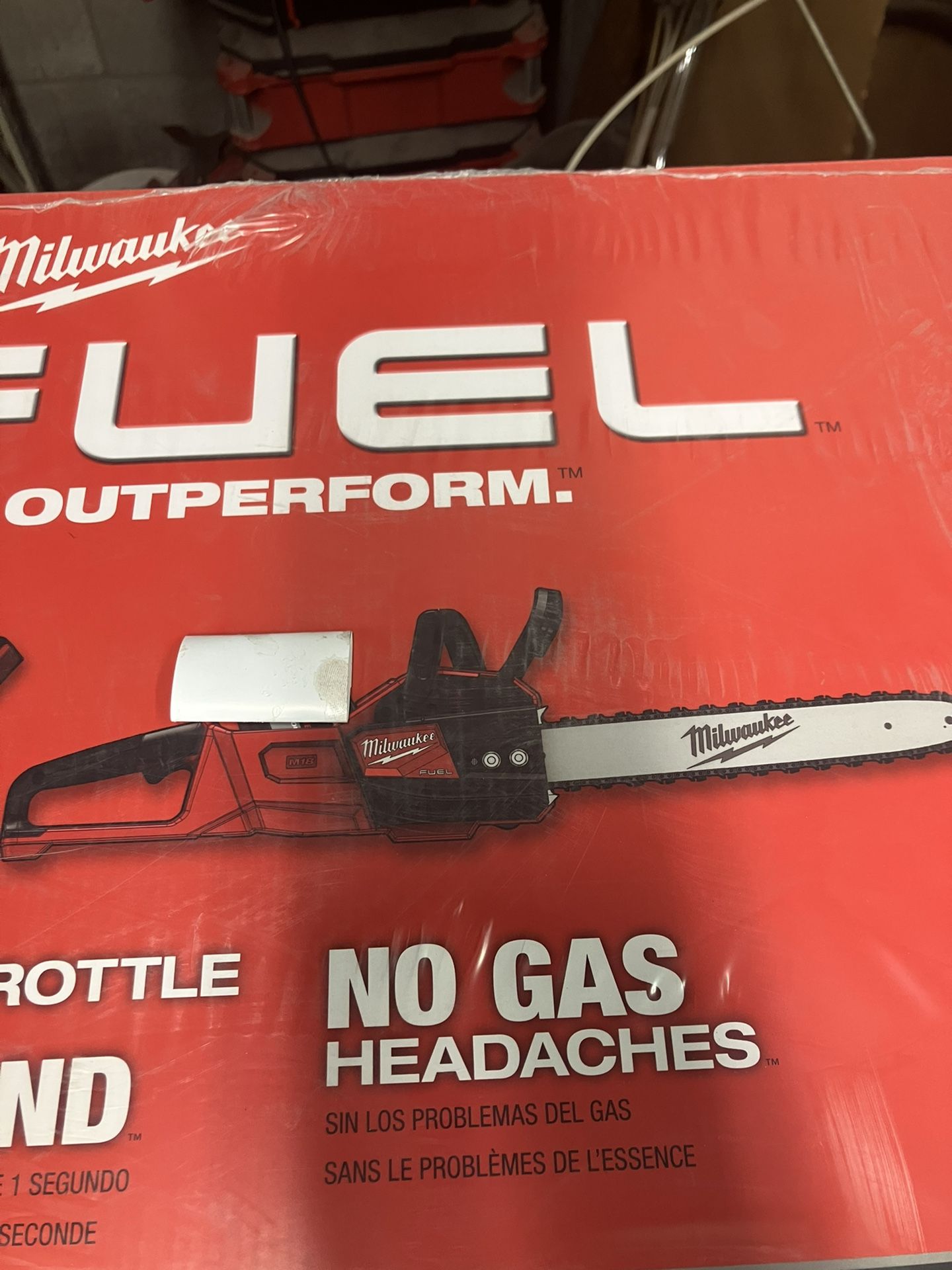 Milwaukee M18 Fuel 16” Chainsaw. Tool Only