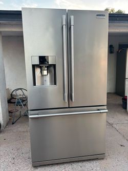 Frigidaire professional counter depth works perfect in good condition free delivery to your garage