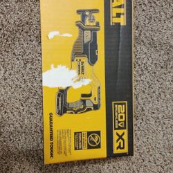 New! DeWalt Saw XR 20V