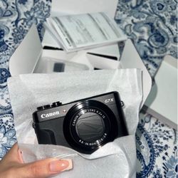 Canon PowerShot G7 X Mark II Digital Camera