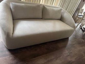 New West Elm Aviana sofa 80”x40” original price $1699