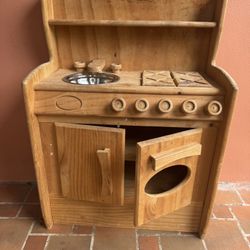 Waldorf Wooden Kitchen