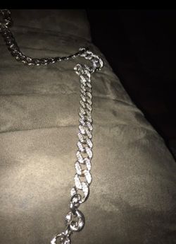 Silver necklace 50$ 28in