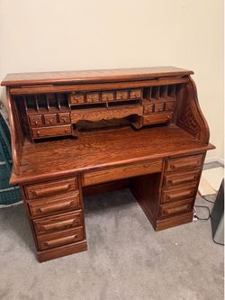 Roll top desk