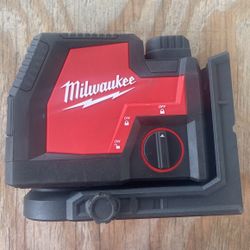 Green 100 ft. Cross Line and Plumb Points Rechargeable Laser Level with REDLITHIUM Lithium-Ion